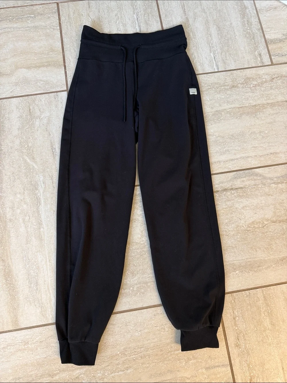 Vuori Daily Leggings Black High-Rise Drawstring - Picture 2 of 16